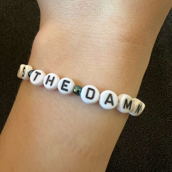 Taylor Swift Tis the Damn Season friendship bracelet - Picture 3 of 4